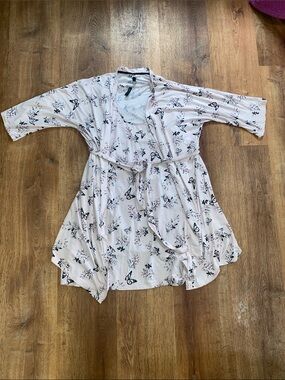 Laura Ashley Pale Pink Floral Tie-Waist Robe and matching night gown